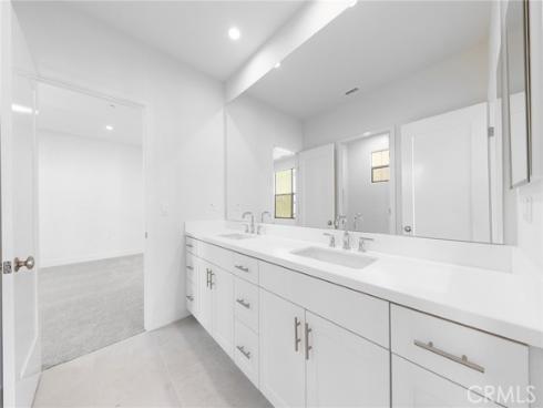 118  Sunnybank   Boulevard, Irvine, CA