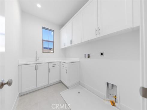 118  Sunnybank   Boulevard, Irvine, CA