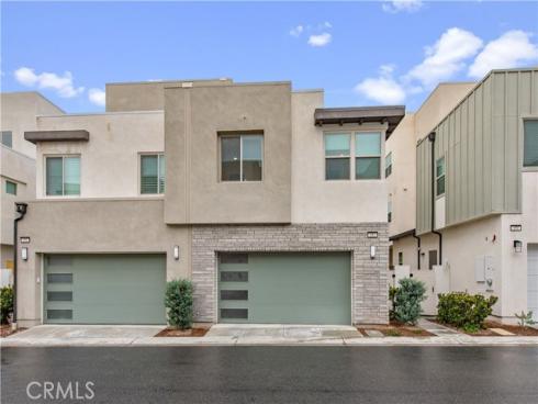 153  Spectacle  , Irvine, CA