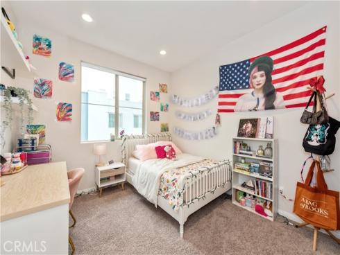 153 Spectacle , Irvine, CA