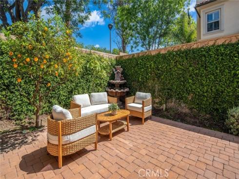 37 Fanpalm , Irvine, CA