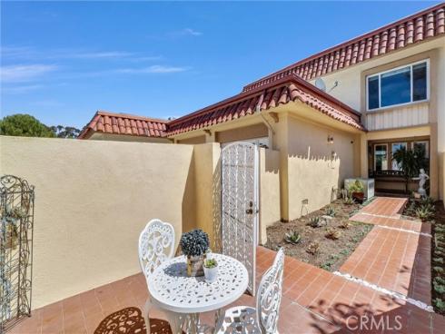 16 Iron Bark Way, Irvine, CA