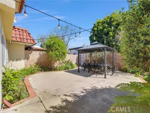 16 Iron Bark Way, Irvine, CA