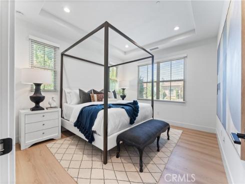 90 Mayfair , Irvine, CA