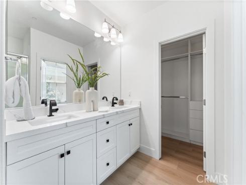 90 Mayfair , Irvine, CA