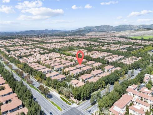 90 Mayfair , Irvine, CA