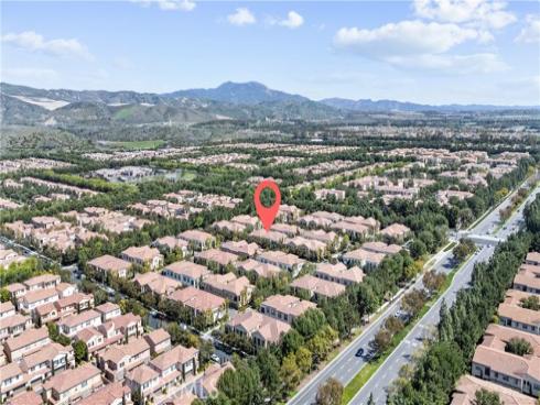 90 Mayfair , Irvine, CA