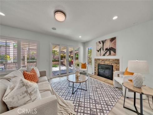 11 Henry , Irvine, CA