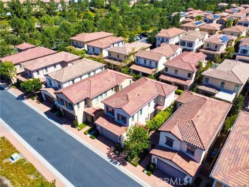 54 Trotter , Irvine, CA