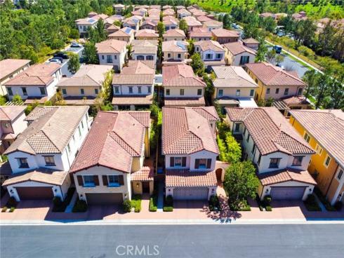 54 Trotter , Irvine, CA