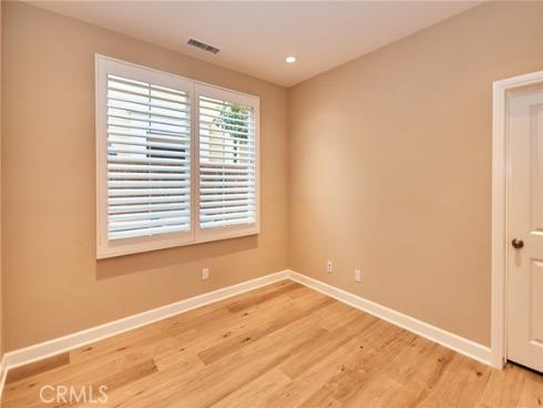 54 Trotter , Irvine, CA