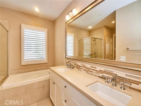 54 Trotter , Irvine, CA