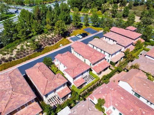 54 Trotter , Irvine, CA