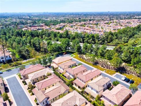 54 Trotter , Irvine, CA