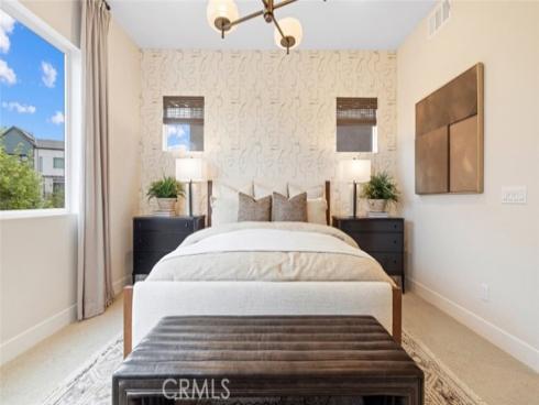 183 Sawbuck , Irvine, CA