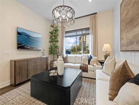 183 Sawbuck , Irvine, CA