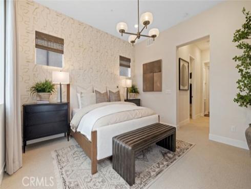 183 Sawbuck , Irvine, CA