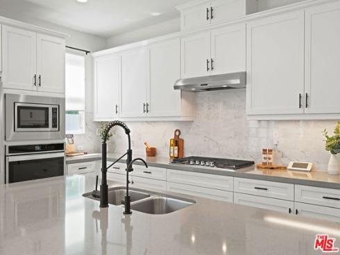 101 Stage , Irvine, CA