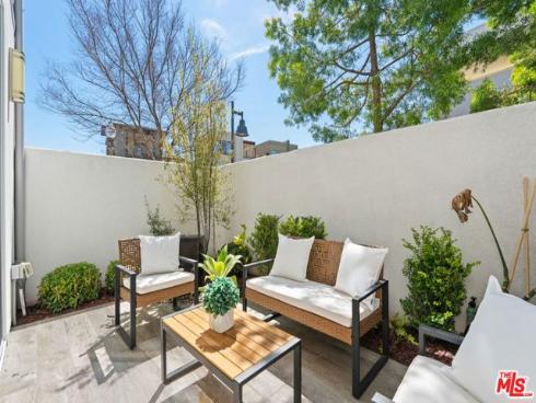 101 Stage , Irvine, CA