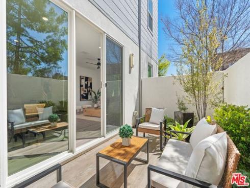 101 Stage , Irvine, CA