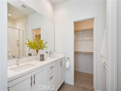 107 Tenor , Irvine, CA