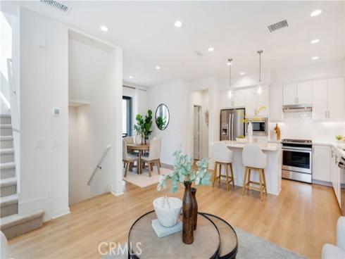 107 Tenor , Irvine, CA