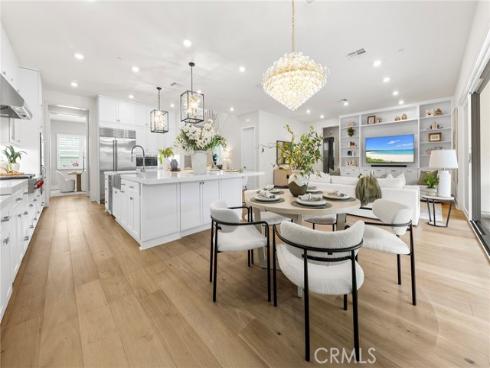 110  Pixel  , Irvine, CA