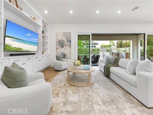 110  Pixel  , Irvine, CA