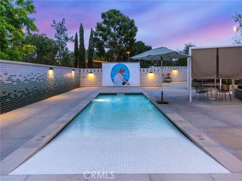 110  Pixel  , Irvine, CA