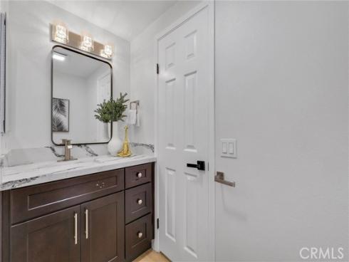 56 Monticello , Irvine, CA