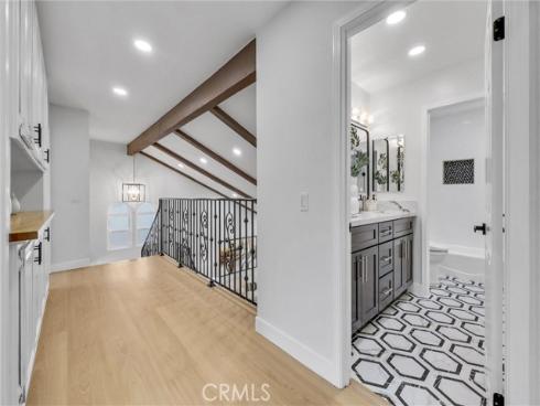 56 Monticello , Irvine, CA