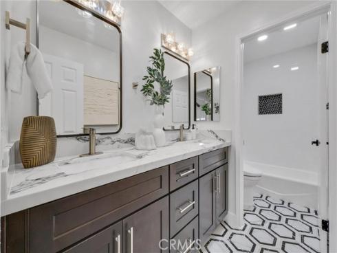 56 Monticello , Irvine, CA