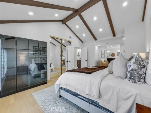 56 Monticello , Irvine, CA