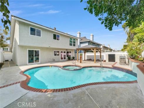 56 Monticello , Irvine, CA