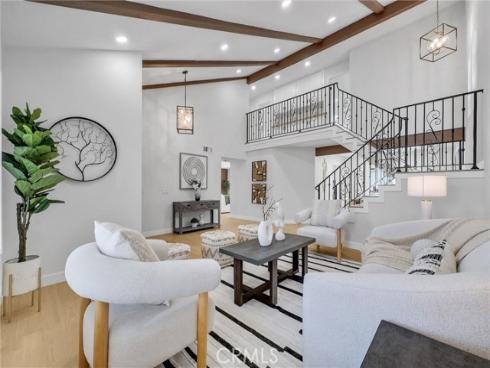 56 Monticello , Irvine, CA