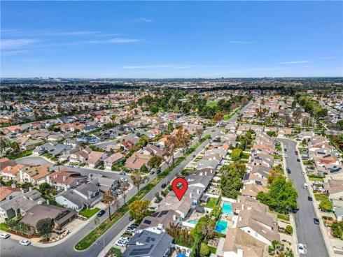 56  Monticello  , Irvine, CA