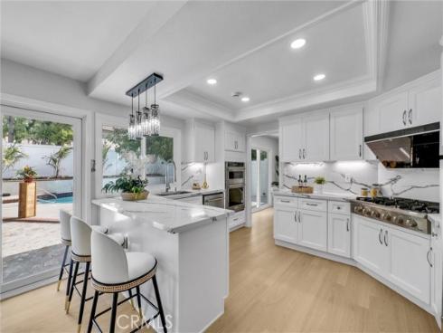 56 Monticello , Irvine, CA