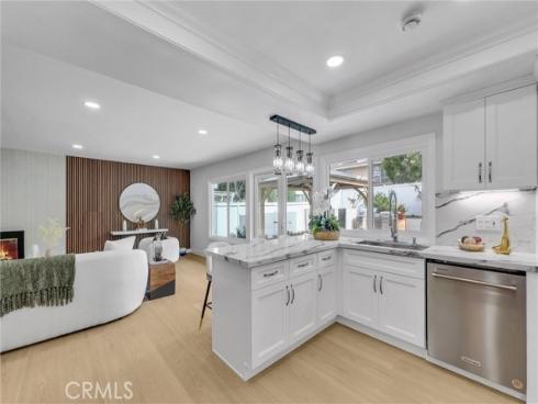 56 Monticello , Irvine, CA