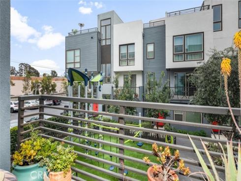 224  Placemark  , Irvine, CA