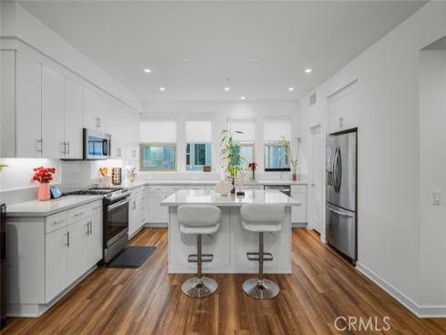 224  Placemark  , Irvine, CA