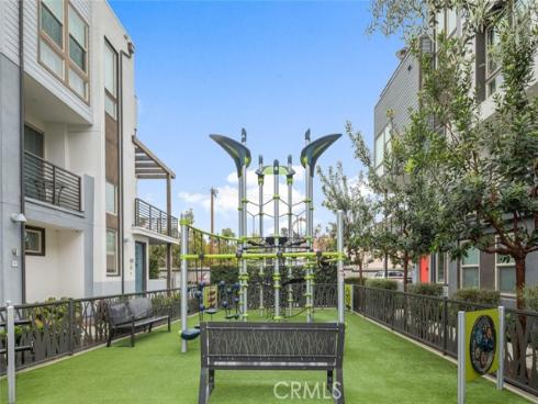 224  Placemark  , Irvine, CA