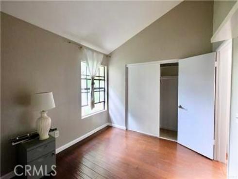 196 Pineview , Irvine, CA