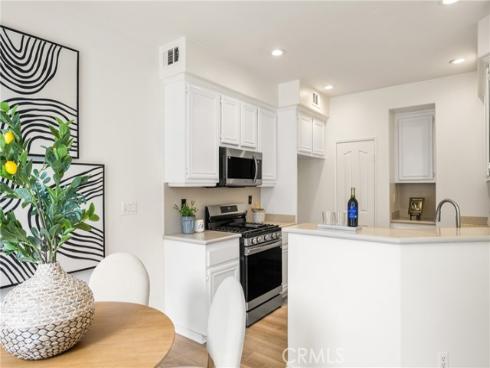 97 Sapphire 39 , Irvine, CA