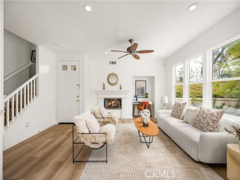 97 Sapphire 39 , Irvine, CA