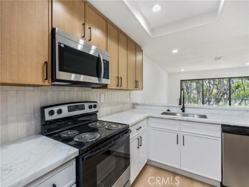 4214 Apricot 4214 Drive, Irvine, CA