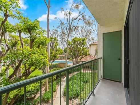 4214 Apricot 4214 Drive, Irvine, CA
