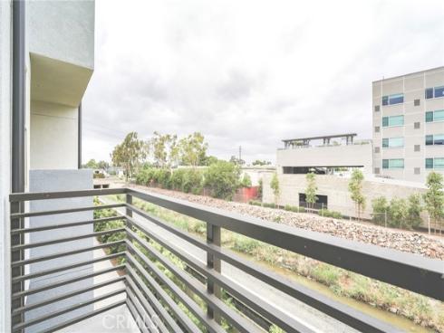337  Placemark  , Irvine, CA