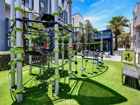 337  Placemark  , Irvine, CA