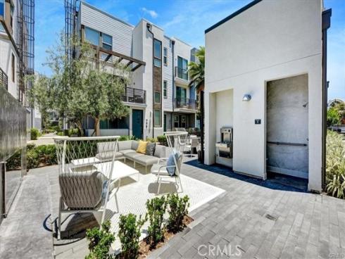 337  Placemark  , Irvine, CA