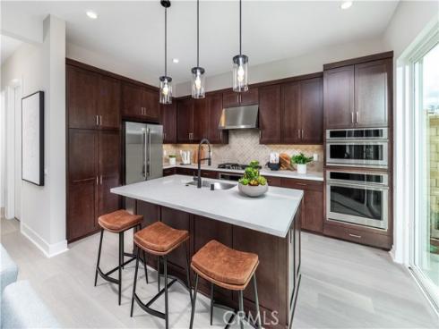 208 Lily Loop, Irvine, CA